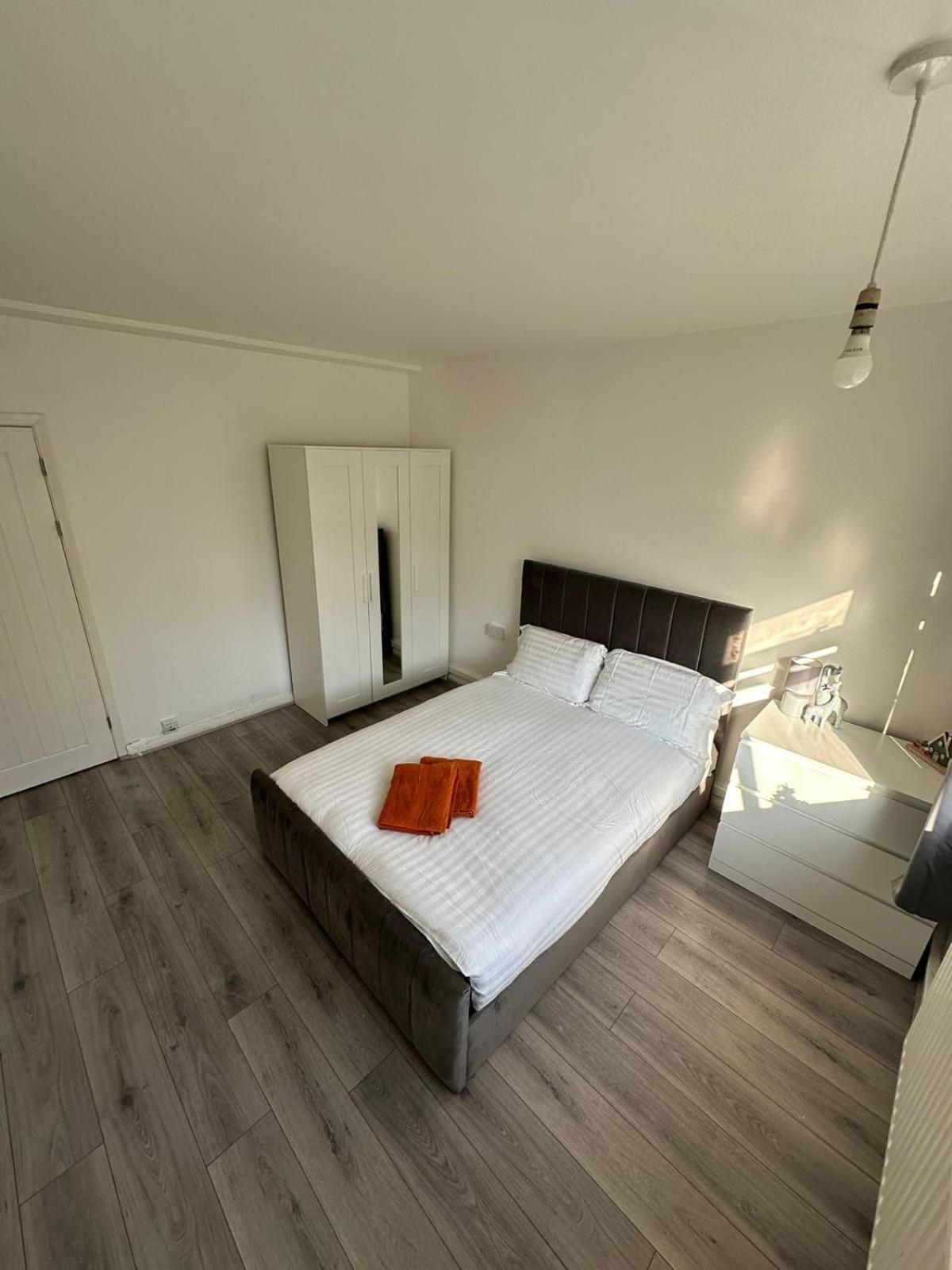 Apartment Stunning 3bedroom Flat In Bethnal Green- 3mins Away From Underground Station London
