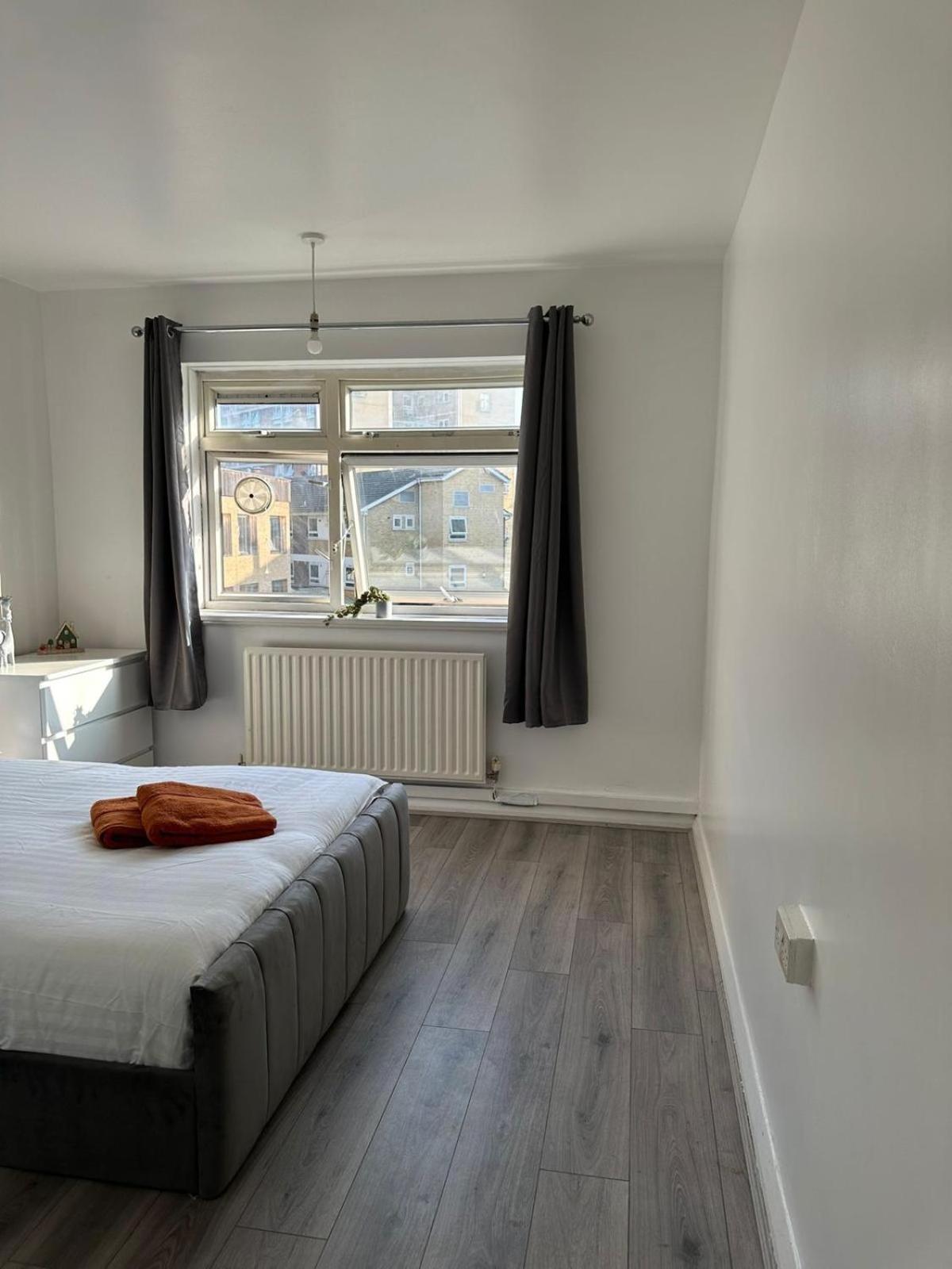 Stunning 3bedroom Flat In Bethnal Green- 3mins Away From Underground Station Apartment