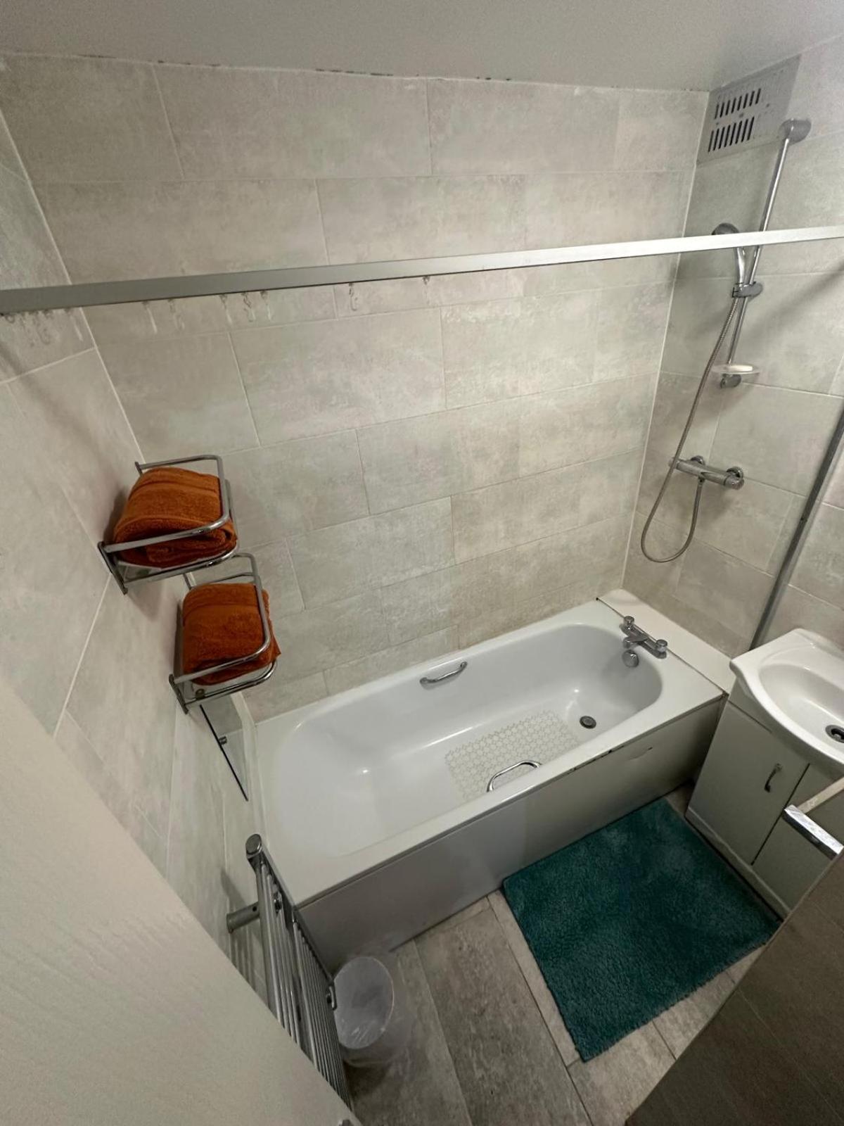 Stunning 3bedroom Flat In Bethnal Green- 3mins Away From Underground Station * Londra